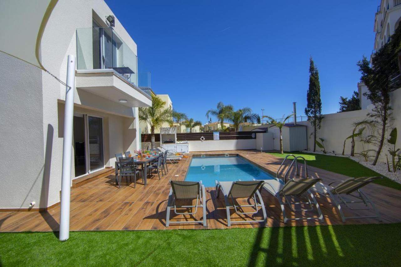 Tsokkos Family Villa - Pool Garden 2' Walk To Beach プロタラス エクステリア 写真