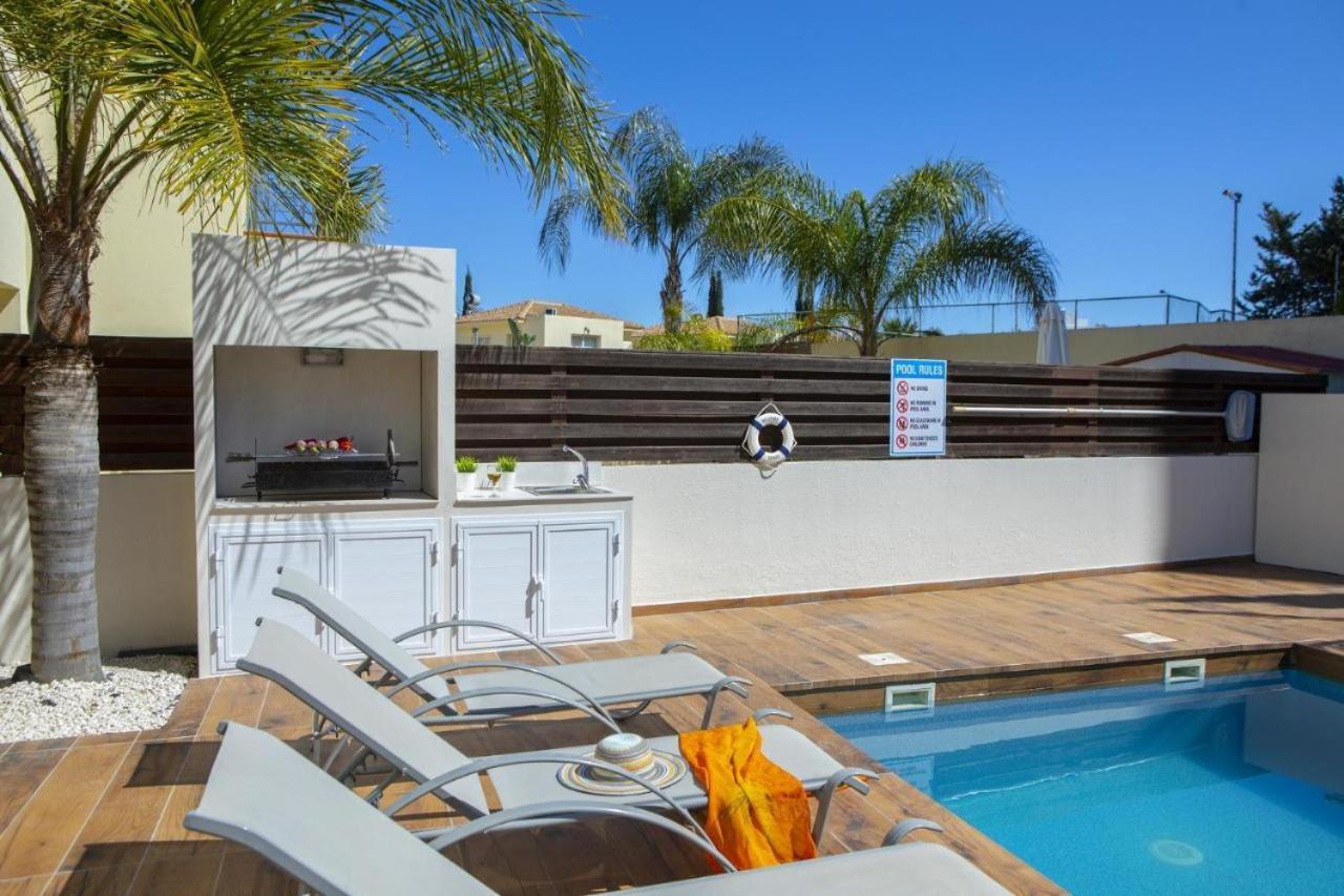 Tsokkos Family Villa - Pool Garden 2' Walk To Beach プロタラス エクステリア 写真